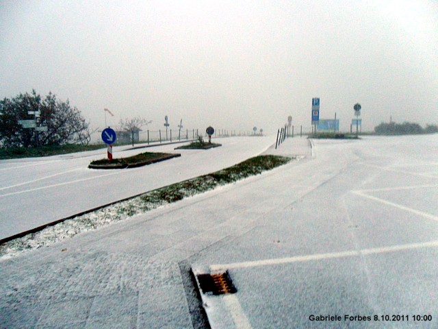 Der erste Schnee auf der Wasserkuppe 8.10.2011